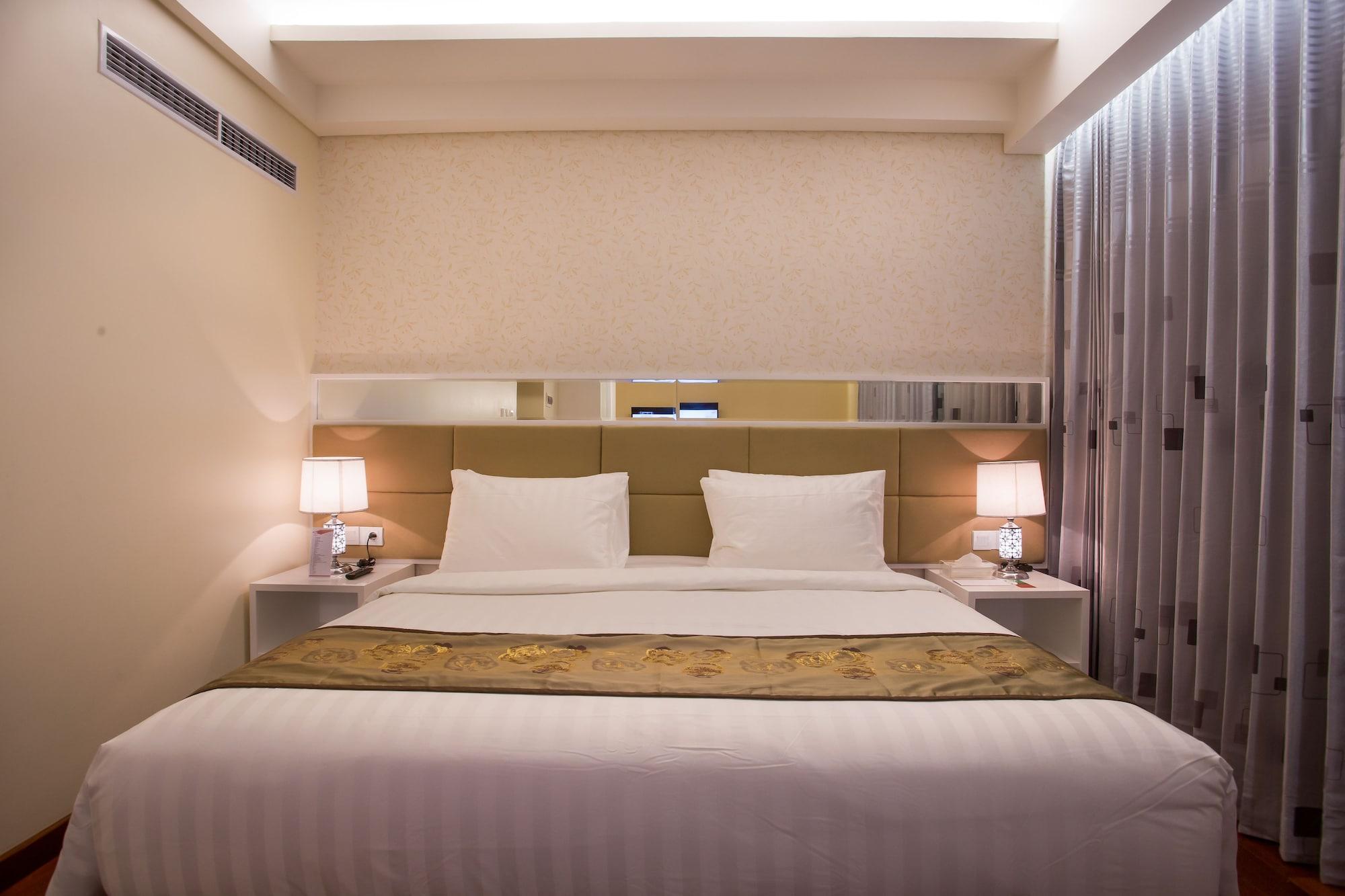 Golden Palace Hotel Lombok Mataram Kültér fotó